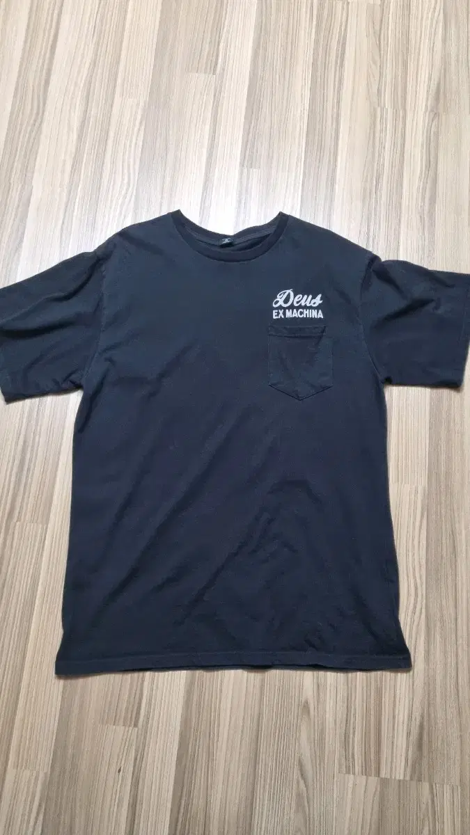 데우스 엑스 마키나 seoul adress pocket tee xl